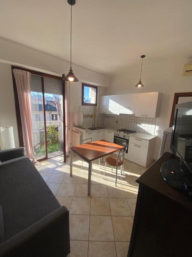 Golden Lungarno River Apartment Florenz